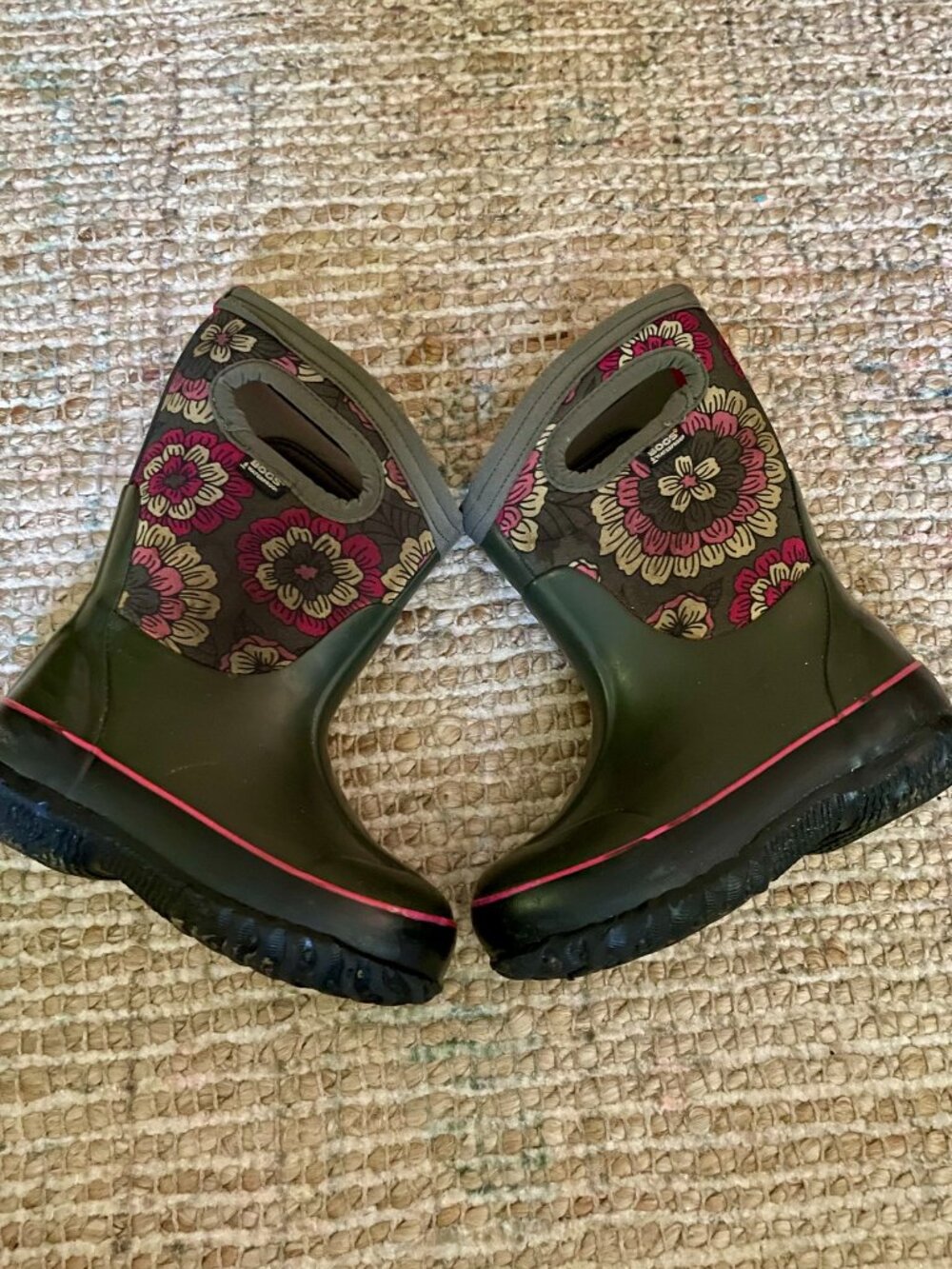 Bogs Classic Pansy Floral Girls Size 8 Floral Waterproof Thermal Insulation Boot - Picture 3 of 8